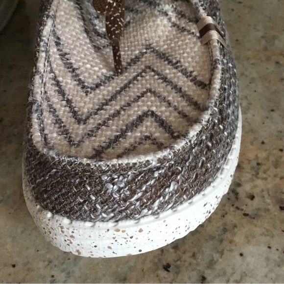 NEW Hey Dude Britt Boho Chevron Faux Fur Trim Shoes - Picture 6 of 15
